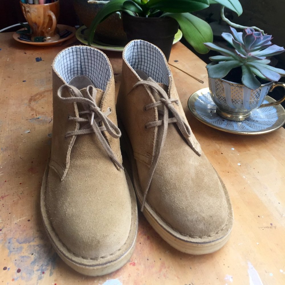 Clarks Desert Boots NEW - US6 /UK 3.5 - run small